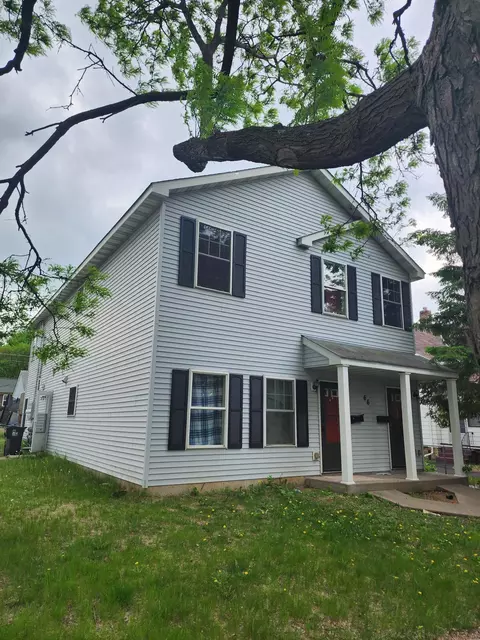 66 Stevens St E, Saint Paul, MN 55107