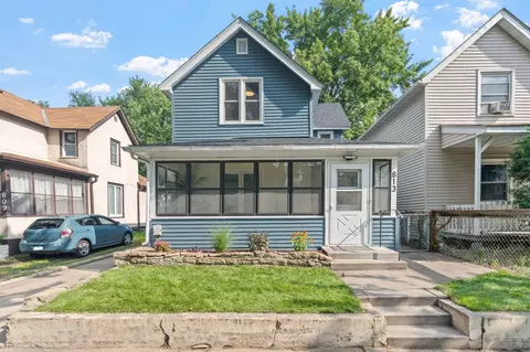 813 26th Ave NE, Minneapolis, MN 55418