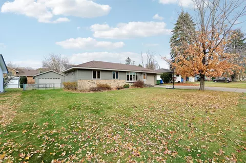 2300 Thorndale Ave, New Brighton, MN 55112