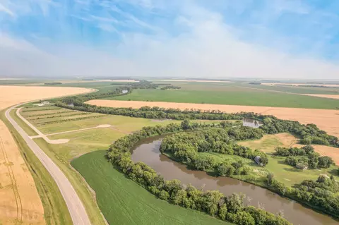 7198 180th Ave SE, Wahpeton, ND 58075