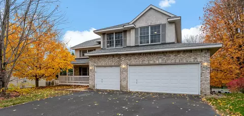 886 Oak Ct, Eagan, MN 55123