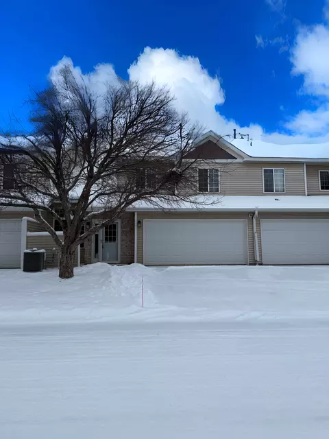 2123 Agate Curv, Shakopee, MN 55379