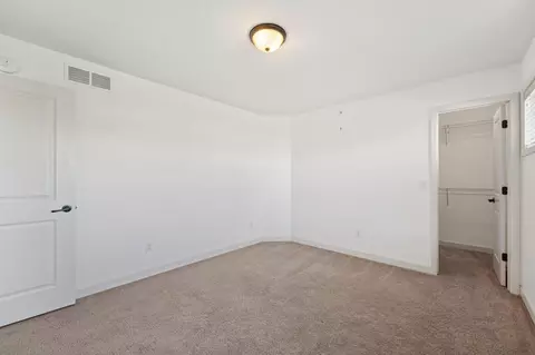Bedroom - 1112 Station Trl, Eagan, MN 55123 photo 4 of 8