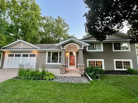 172 Strese Cir, Apple Valley, MN 55124