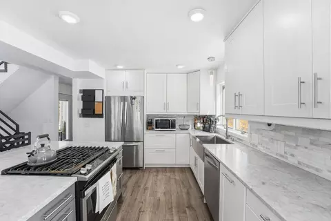 Kitchen - 9865 Beard Ave S, Bloomington, MN 55431 photo 2 of 7