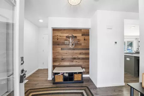 Entry Way - 9865 Beard Ave S, Bloomington, MN 55431 photo 2 of 7