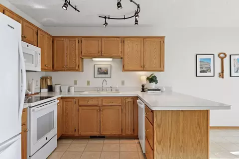 6232 Magda Dr N, Maple Grove, MN 55369 photo 10