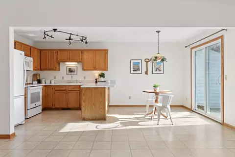6232 Magda Dr N, Maple Grove, MN 55369 photo 8