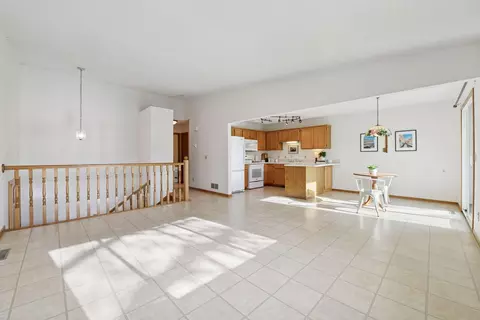 6232 Magda Dr N, Maple Grove, MN 55369 photo 4