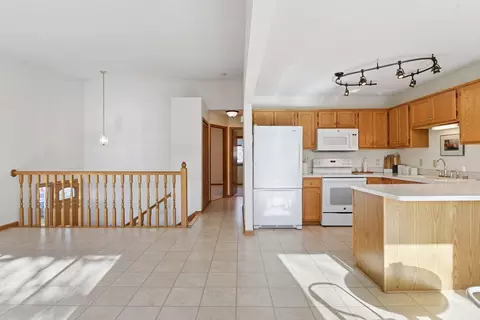 6232 Magda Dr N, Maple Grove, MN 55369 photo 14