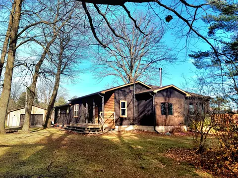 Exterior - 39596 10th Ave, Isle, MN 56342 photo 6 of 23
