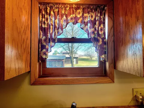 Kitchen - 39596 10th Ave, Isle, MN 56342 photo 3 of 5