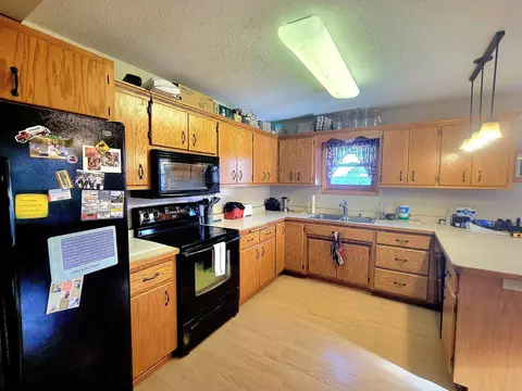Kitchen - 39596 10th Ave, Isle, MN 56342 photo 1 of 5