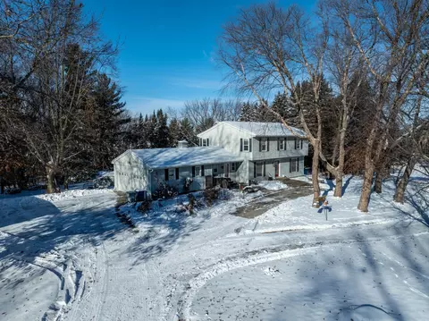 421 Lowry Ct NW, Rochester, MN 55901