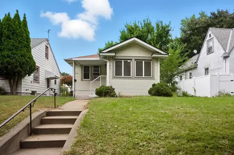 1207 5th St E, Saint Paul, MN 55106
