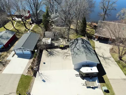 5134 Eagle Lake Rd, Willmar, MN 56201