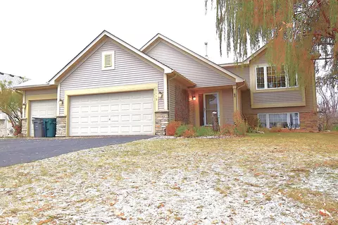 1113 N Cheyenne St, Roberts, WI 54023