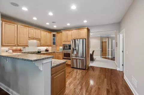Kitchen - 4902 Steeplechase Ct #35, Eagan, MN 55122 photo 4 of 4