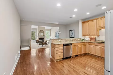 Kitchen - 4902 Steeplechase Ct #35, Eagan, MN 55122 photo 2 of 4