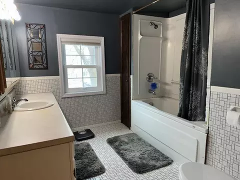 Bath - 1344 385th Ave, Boyd, MN 56218 photo 1 of 1