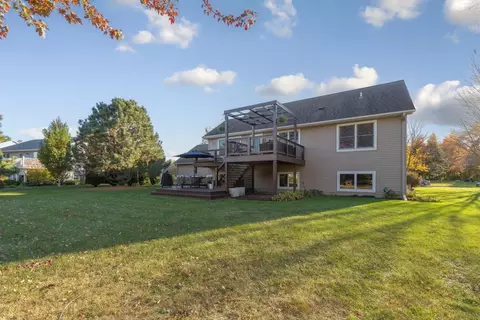 1401 Lloyd Ln, Saint Peter, MN 56082 photo 4