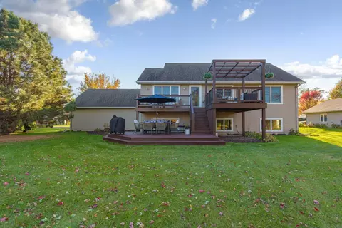 1401 Lloyd Ln, Saint Peter, MN 56082 photo 5