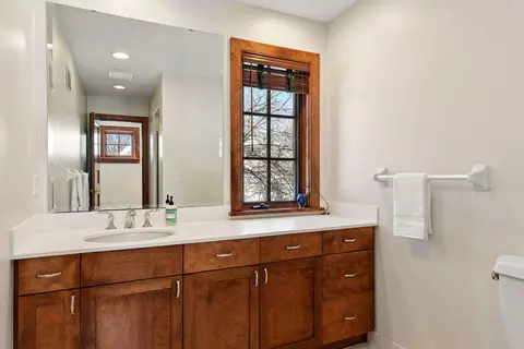 Bath - 3 Circle E, Edina, MN 55436 photo 4 of 6
