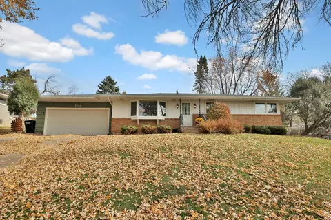 2108 Western Ave N, Roseville, MN 55113