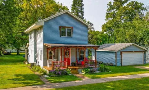 721 Main St, Good Thunder, MN 56037