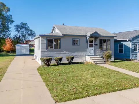 657 Sioux St, Winona, MN 55987