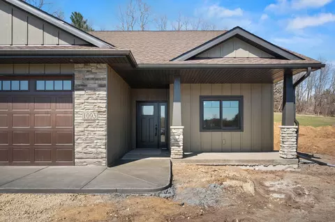 1043 Legend Ln, River Falls, WI 54022