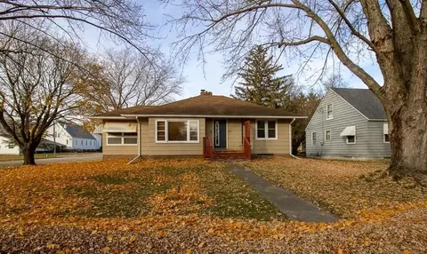 300 Pleasant St E, Amboy, MN 56010