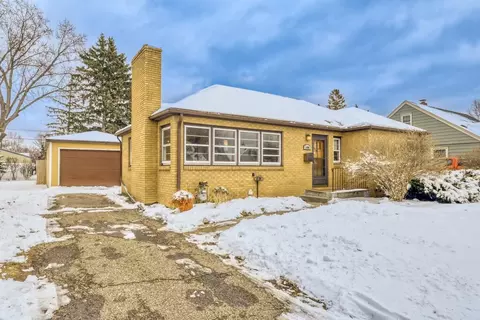 1406 Schletti St, Saint Paul, MN 55117