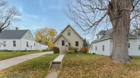638 Julii St, Willmar, MN 56201 photo 3
