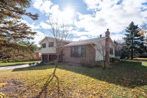 309 Viking Dr, Mankato, MN 56001