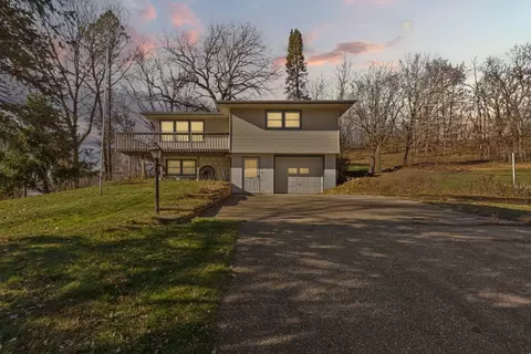 2120 Hiersche Rd, Faribault, MN 55021