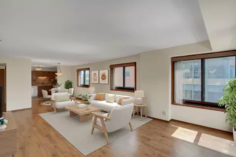 26 10th St W #502, Saint Paul, MN 55102