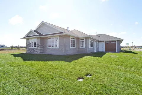 Exterior - 201 Emma Ct, Mapleton, ND 58059 photo 2 of 3