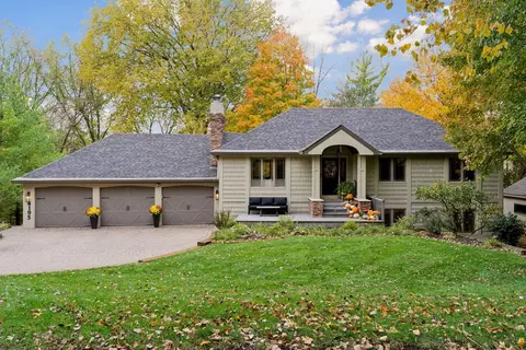 4195 Hillcrest Ln, Wayzata, MN 55391
