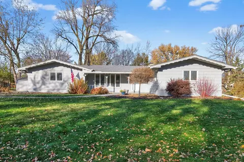6020 Wynnwood Rd, Golden Valley, MN 55422