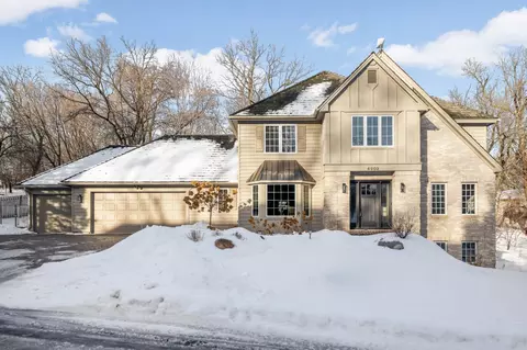 4902 Beacon Hill Rd, Minnetonka, MN 55345