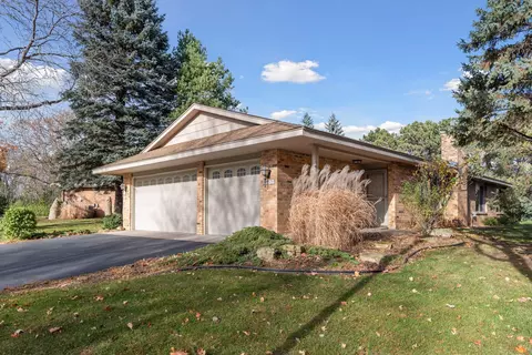 50 Kimberly Ln N, Plymouth, MN 55447