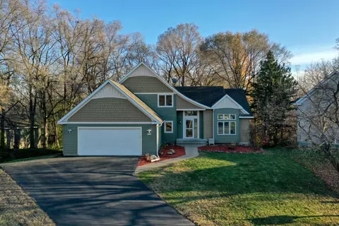 728 Laurie Ct, Maplewood, MN 55117