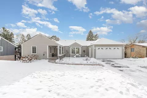 3 Kennard Ct, Saint Paul, MN 55106