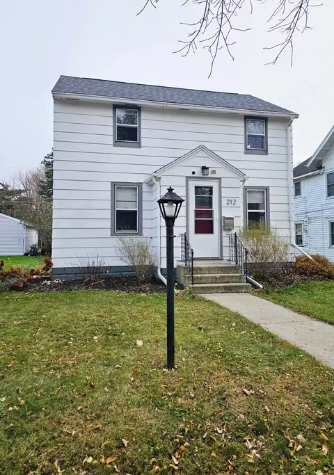 212 N 10th St, Montevideo, MN 56265