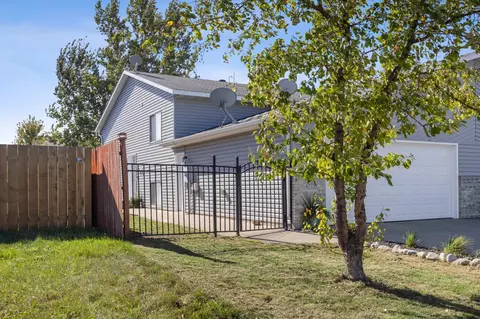 4775 Townsite Pl S, Fargo, ND 58104