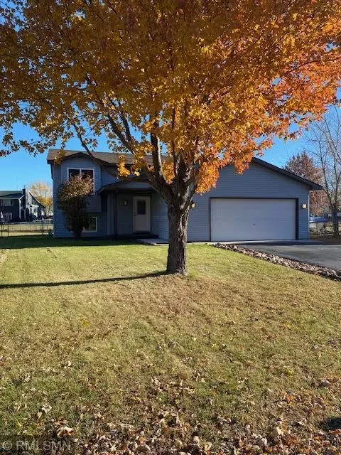 26007 W 10th St W, Zimmerman, MN 55398