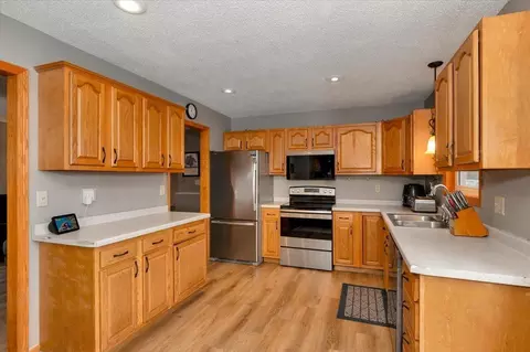 3605 Lindahl Rd, Hermantown, MN 55810 photo 3