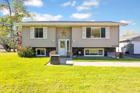 3605 Lindahl Rd, Hermantown, MN 55810
