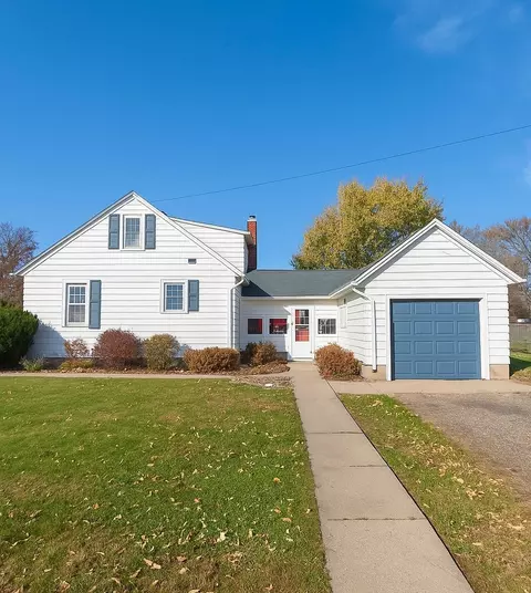 925 S Prairie St, Lake City, MN 55041